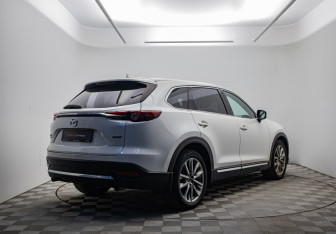 Подержанный автомобиль Mazda CX-9 2019 года (5 фото)
