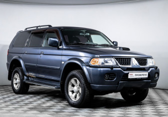 Подержанный автомобиль Mitsubishi Pajero Sport 2008 года (3 фото)