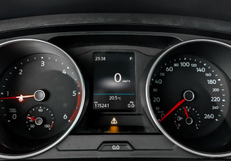 Подержанный автомобиль Volkswagen Tiguan 2018 года (16 фото)