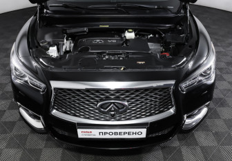 Подержанный автомобиль Infiniti QX60 2017 года (9 фото)