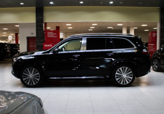 Новый Mercedes-Benz Maybach GLS 2023 (8 фото)