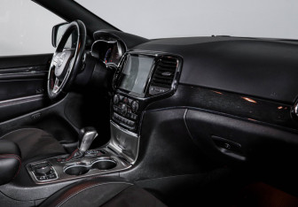 Подержанный автомобиль Jeep Grand Cherokee 2021 года (9 фото)