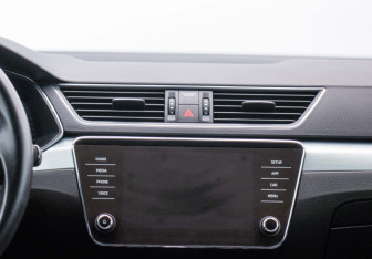 Подержанный автомобиль Skoda Superb Liftback 2019 года (14 фото)