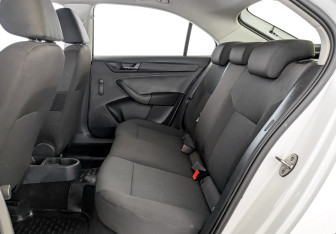 Подержанный автомобиль Skoda Rapid Liftback 2019 года (12 фото)