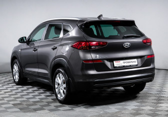Подержанный автомобиль Hyundai Tucson 2019 года (7 фото)
