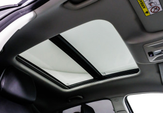 Подержанный автомобиль Changan Lamore 2024 года (25 фото)