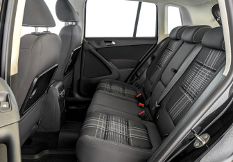 Подержанный автомобиль Volkswagen Tiguan 2015 года (12 фото)