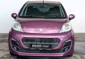 Подержанный автомобиль Peugeot 107 2012 года (2 фото)