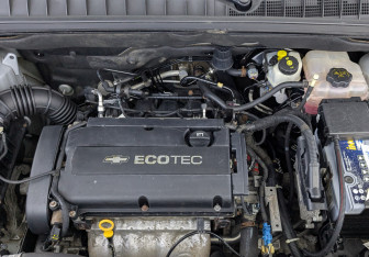 Подержанный автомобиль Chevrolet Orlando 2012 года (9 фото)