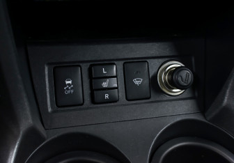 Подержанный автомобиль Toyota RAV4 2011 года (19 фото)