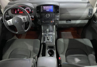 Подержанный автомобиль Nissan Pathfinder 2011 года (11 фото)
