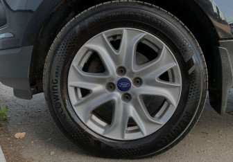 Подержанный автомобиль Ford EcoSport 2014 года (10 фото)
