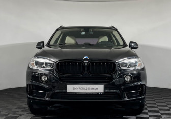 Подержанный автомобиль BMW X5 2017 года (3 фото)