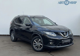 Подержанный автомобиль Nissan X-Trail 2015 года (3 фото)