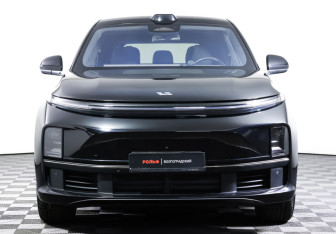 Подержанный автомобиль LiXiang L7 2023 года (2 фото)