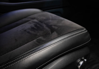 Подержанный автомобиль Audi Q7 2016 года (31 фото)