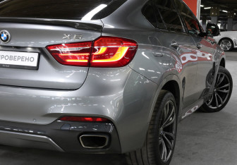 Подержанный автомобиль BMW X6 2017 года (28 фото)