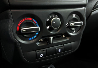 Подержанный автомобиль LADA (ВАЗ) Granta Sedan 2023 года (21 фото)