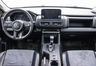 Подержанный автомобиль Mitsubishi L200 2024 года (11 фото)