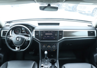 Подержанный автомобиль Volkswagen Teramont 2018 года (12 фото)