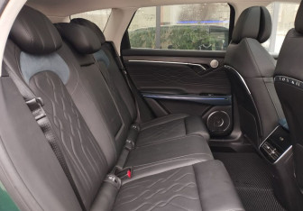 Подержанный автомобиль Voyah Free 2023 года (11 фото)