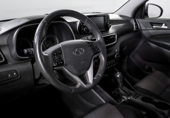 Подержанный автомобиль Hyundai Tucson 2018 года (14 фото)