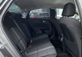 Подержанный автомобиль Kia Cerato Sedan 2022 года (30 фото)