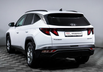 Подержанный автомобиль Hyundai Tucson 2022 года (7 фото)
