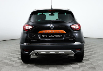 Подержанный автомобиль Renault Kaptur 2017 года (6 фото)