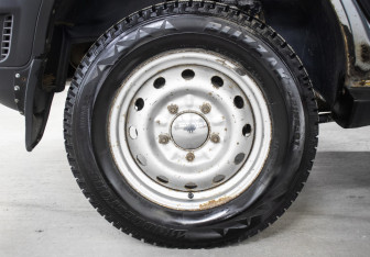 Подержанный автомобиль Chevrolet Niva 2013 года (21 фото)