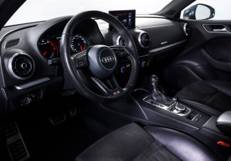 Подержанный автомобиль Audi A3 Sedan 2016 года (14 фото)