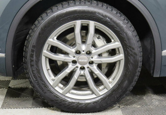 Подержанный автомобиль Volkswagen Touareg 2020 года (7 фото)