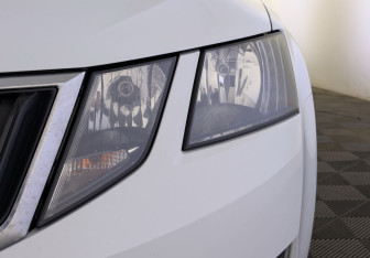 Подержанный автомобиль Skoda Octavia Liftback 2019 года (17 фото)