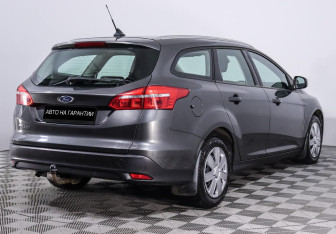 Подержанный автомобиль Ford Focus Wagon 2018 года (5 фото)