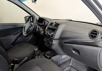 Подержанный автомобиль LADA (ВАЗ) Granta Sedan 2023 года (11 фото)