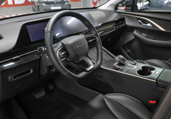 Подержанный автомобиль Omoda C5 2023 года (15 фото)