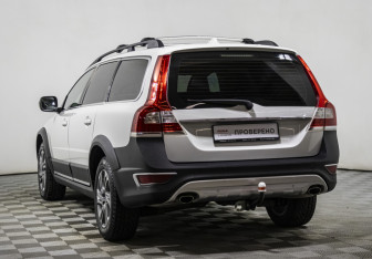 Подержанный автомобиль Volvo XC70 2014 года (7 фото)
