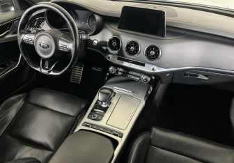 Подержанный автомобиль Kia Stinger 2019 года (9 фото)