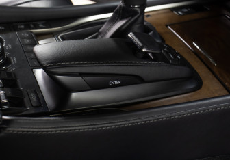 Подержанный автомобиль Lexus LX 2018 года (17 фото)