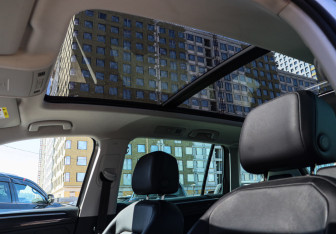 Подержанный автомобиль Volkswagen Tiguan 2018 года (14 фото)