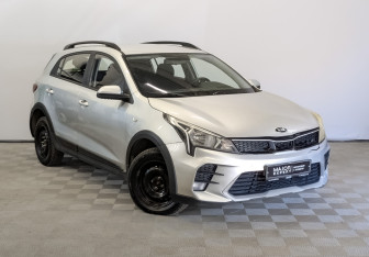 Подержанный автомобиль Kia Rio Hatchback 2021 года (3 фото)