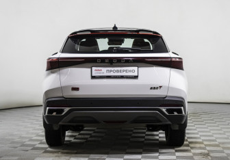 Подержанный автомобиль Omoda C5 2022 года (6 фото)