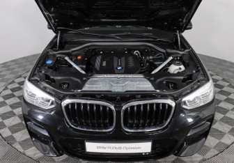 Подержанный автомобиль BMW X4 2019 года (10 фото)