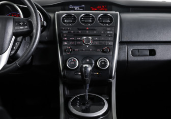 Подержанный автомобиль Mazda CX-7 2010 года (13 фото)