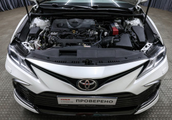 Подержанный автомобиль Toyota Camry Sedan 2022 года (9 фото)