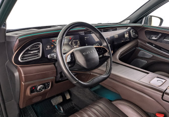 Подержанный автомобиль Exeed VX 2023 года (15 фото)