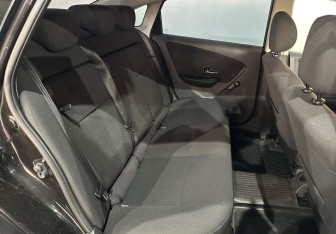 Подержанный автомобиль Nissan Almera Sedan 2016 года (10 фото)