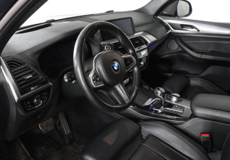 Подержанный автомобиль BMW X3 2019 года (12 фото)