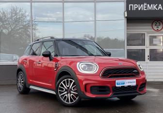 Подержанный автомобиль MINI Countryman 2019 года (3 фото)