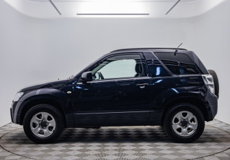 Подержанный автомобиль Suzuki Grand Vitara 2007 года (2 фото)